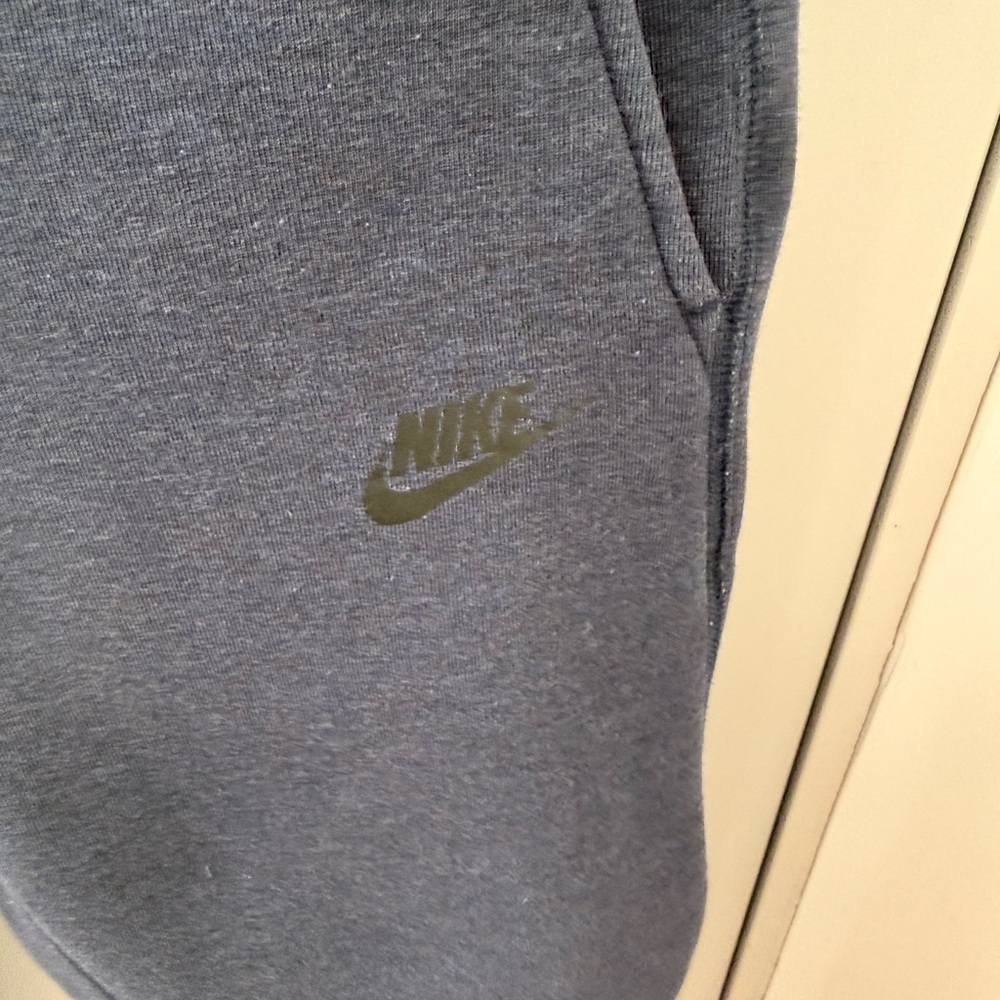 *New w/o Tags* Nike Tech Kids Navy Joggers with Black Accents